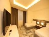 1 Bedroom Deluxe Double Suite with pool view