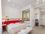 Suite with city view