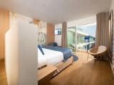 Family Quadruple Suite with pool view