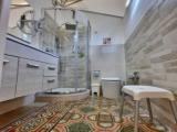 Deluxe room with balcony and with city view