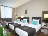 Standard Triple room with city view