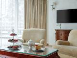 Suite with view