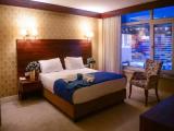 Quadruple Family Suite
