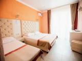 Standard Triple room with balcony