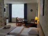 Standard Triple room with view