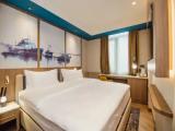 Classic Double room with city view