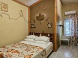 Cowboy Hut Double room with park view