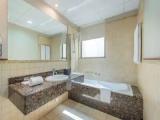 4 Bedrooms Deluxe Apartment
