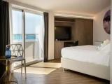 Deluxe room with balcony and with sea view