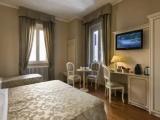 Standard Triple room with view
