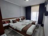 Standard Double room with city view