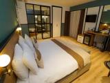Deluxe Double room with city view