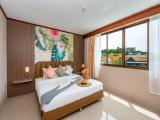 Deluxe Family room with balcony and with city view