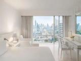 G Deluxe Double room with city view