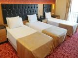 Standard Triple room with city view