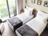 Double room with partial sea view