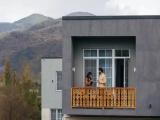 Small Mansion with balcony and with view