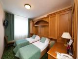 No Air Conditioner Double room