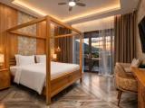 Deluxe Double room with balcony and with garden view
