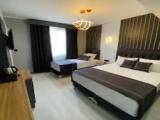 Deluxe Triple room with view