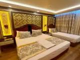 Deluxe Jacuzzi Triple room