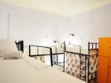 Bed in Dorm with balcony