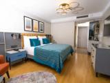 Deluxe room with balcony and with sea view
