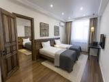 Quadruple Family Suite
