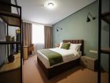 Standard Double room with park view