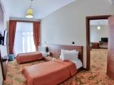 Quadruple Family Suite with mountain view