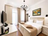 Double Suite with balcony and with courtyard view