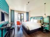 Deluxe room with balcony and with view