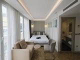 Deluxe room with balcony and with partial sea view