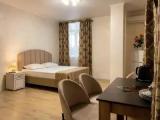 2 rooms with Bath Suite
