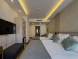 Superior Triple room with city view