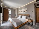 Corner Double room with city view