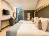 2 Bedrooms Quadruple Family Suite with balcony and with city view