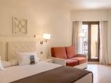Standard Double room with partial sea view