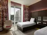 Standard Twin room with park view