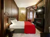 2 Bedrooms Suite with mountain view
