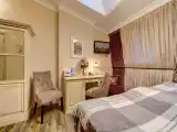 Standard Twin room with courtyard view