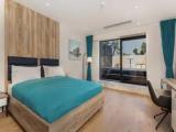 Deluxe Double room with street view
