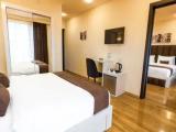 Quadruple Family Suite