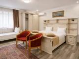 Comfort Triple Apartment with courtyard view
