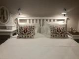 1 Bedroom Apartment with balcony