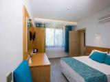 Economy room with city view
