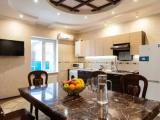 Kitchen Quadruple Cottage with balcony