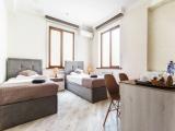 Standard Triple room with city view