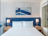 Deluxe with Park Access Double room with Plaza View