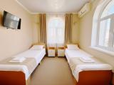 Standard room with courtyard view
